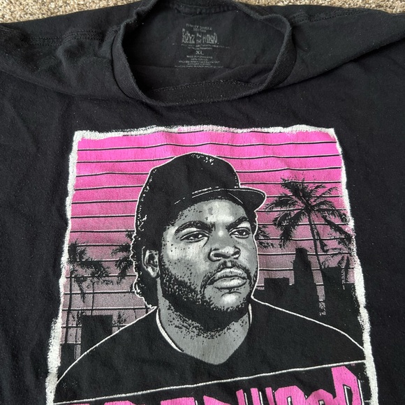 Men’s extra large graphic shirt - Picture 2 of 3